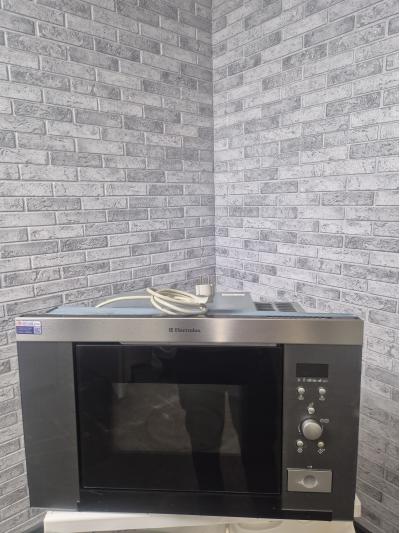 Микроволновая печь встраиваемая Electrolux EMS17216X